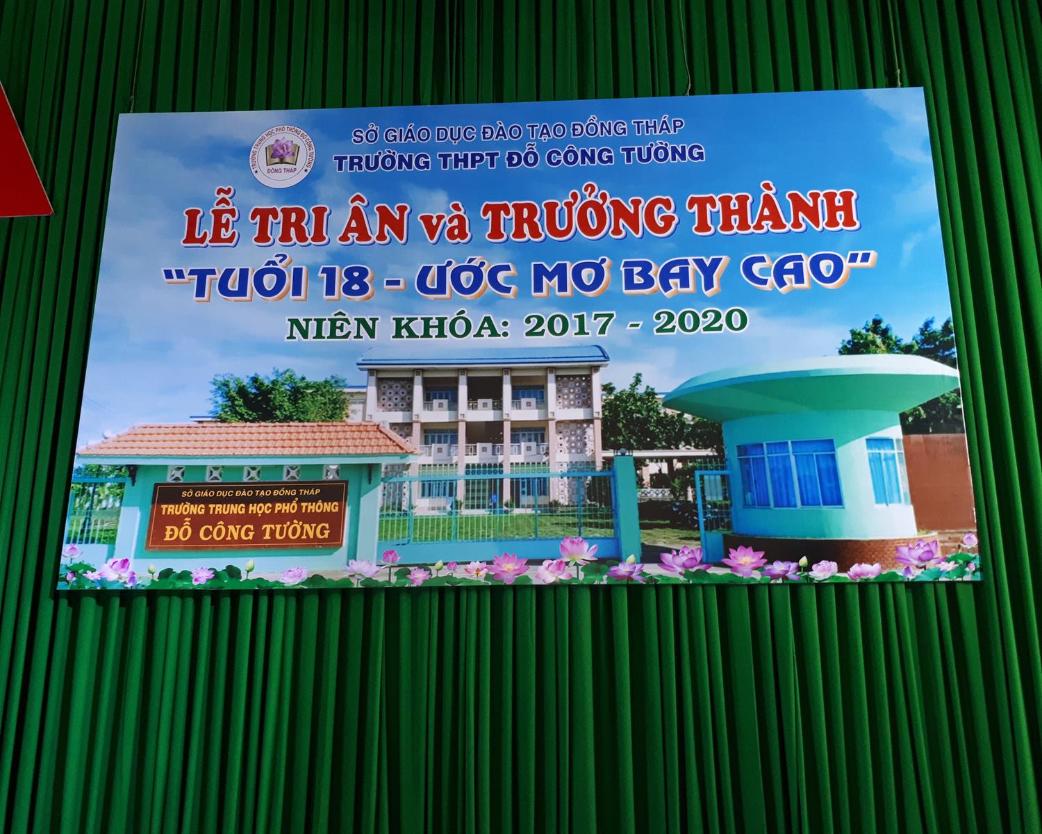 LỄ TRI ÂN VÀ TRƯỞNG THÀNH Ở TRƯỜNG THPT ĐỖ CÔNG TƯỜNG