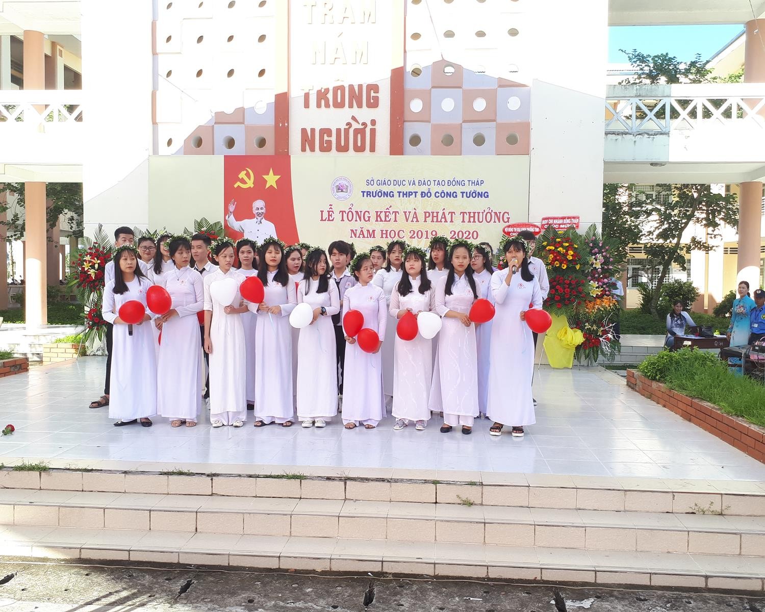 Lễ tổng kết và phát thưởng năm học 2019 - 2020