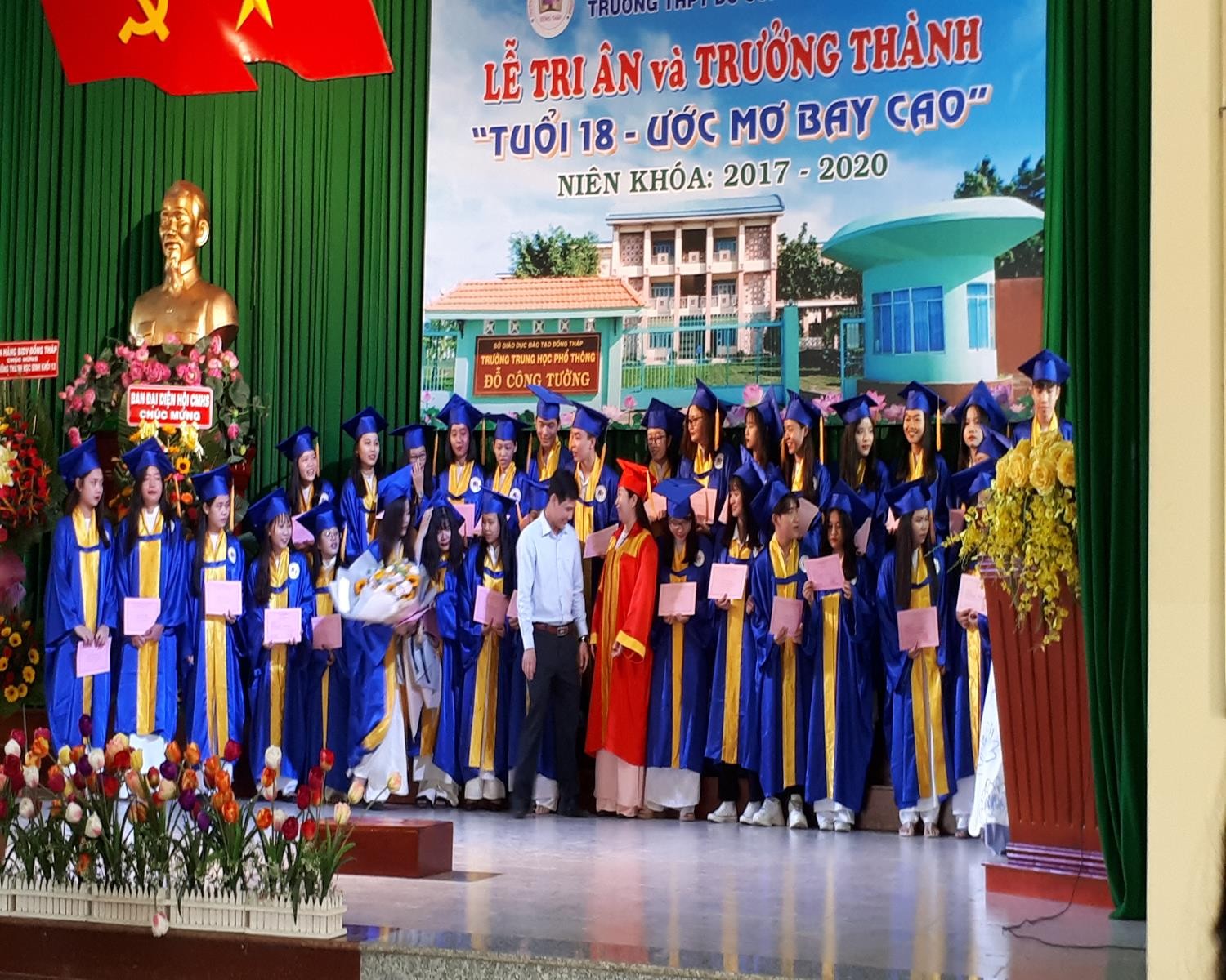 Lễ tri ân và trưởng thành - Niên khóa: 2017 - 2020 Trường THPT Đỗ Công Tường