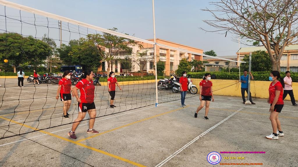 Hội thao bóng chuyền hơi nữ chào mừng ngày quốc tế phụ nữ 8/3/2023