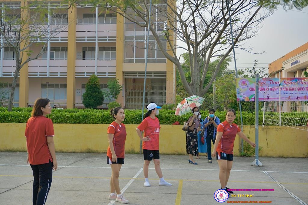 Hội thao bóng chuyền hơi nữ chào mừng ngày quốc tế phụ nữ 8/3/2023