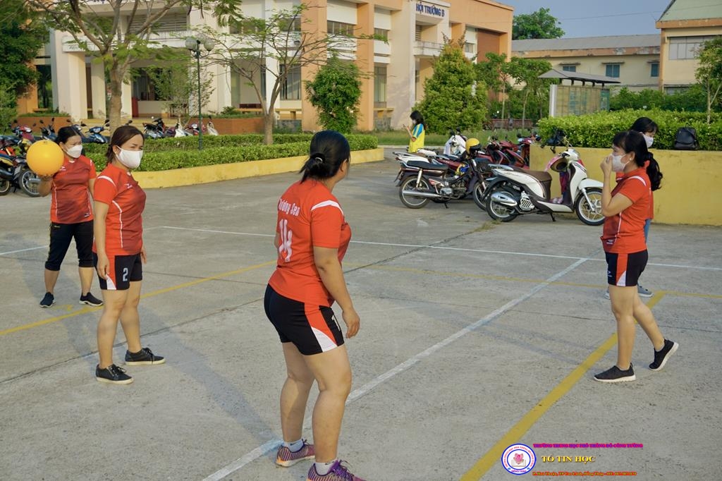 Hội thao bóng chuyền hơi nữ chào mừng ngày quốc tế phụ nữ 8/3/2023