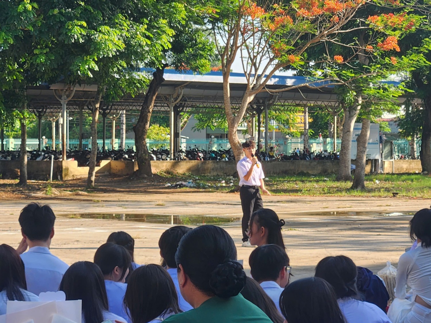 Lễ Tổng kết - phát thưởng và tri ân trưởng thành cho học sinh khối 12 năm học 2025 - 2026